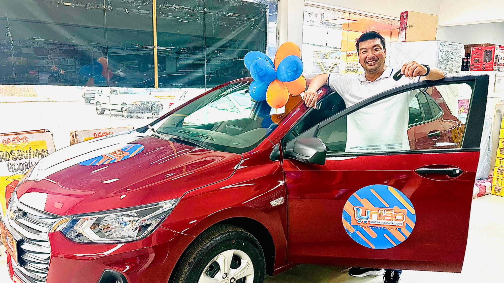 Carro zero da promoção da Rede União já está exposto no Supermercado Rio Branco Carmindo em Cuiabá