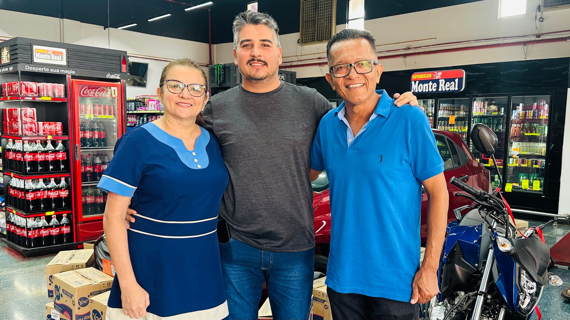 Clientes do Mercado Monte Real participam de promoção que vai sortear um Onix zero km