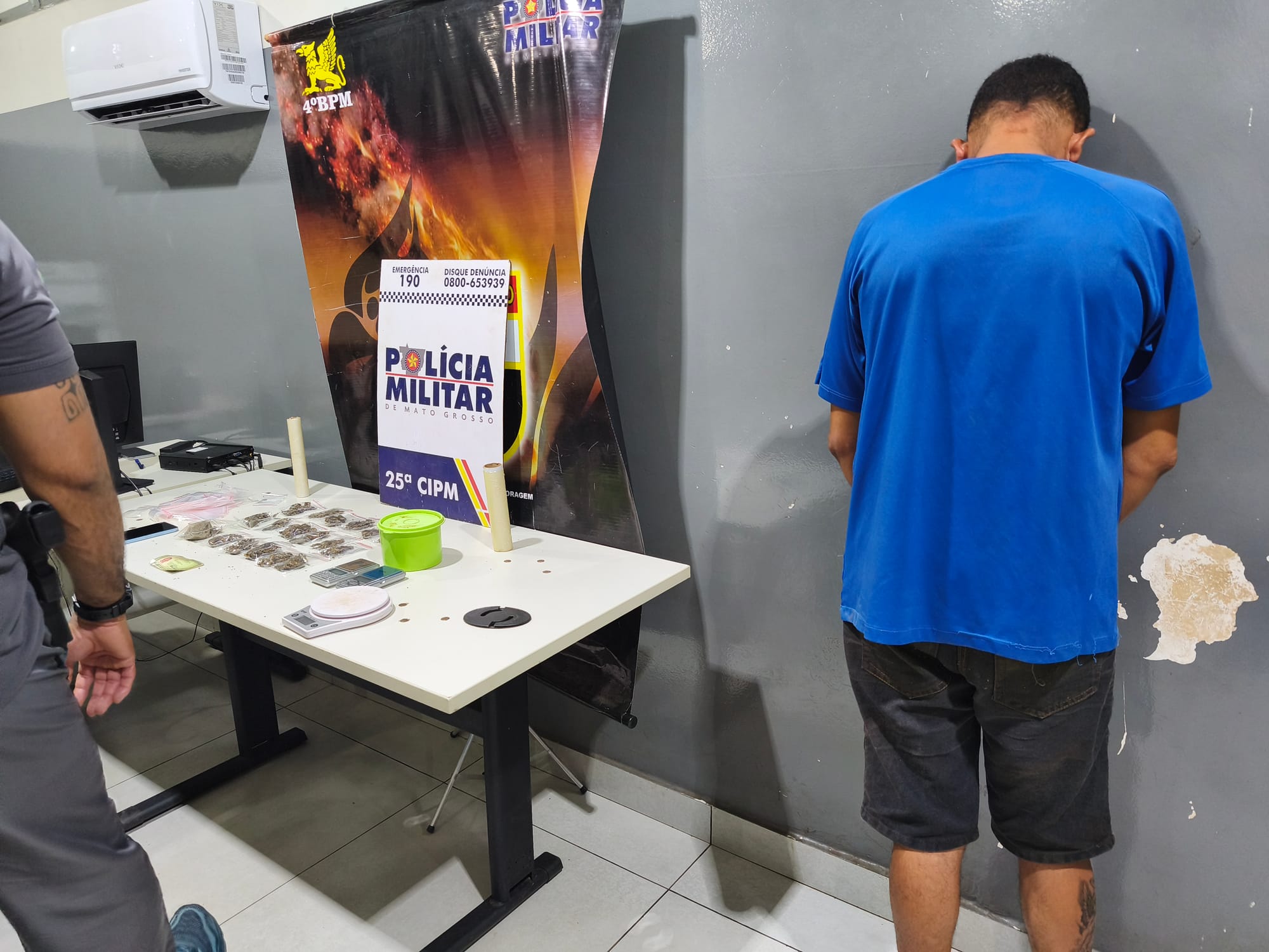 Jovem é preso pelo GAP com porções de maconha em frente a centro de equoterapia em Várzea Grande