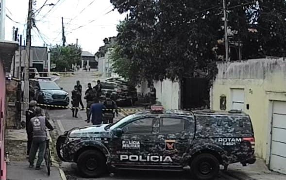 FORÇA TÁTICA REAGE A TIROS E MATA CRIMINOSO ARMADO EM CUIABÁ