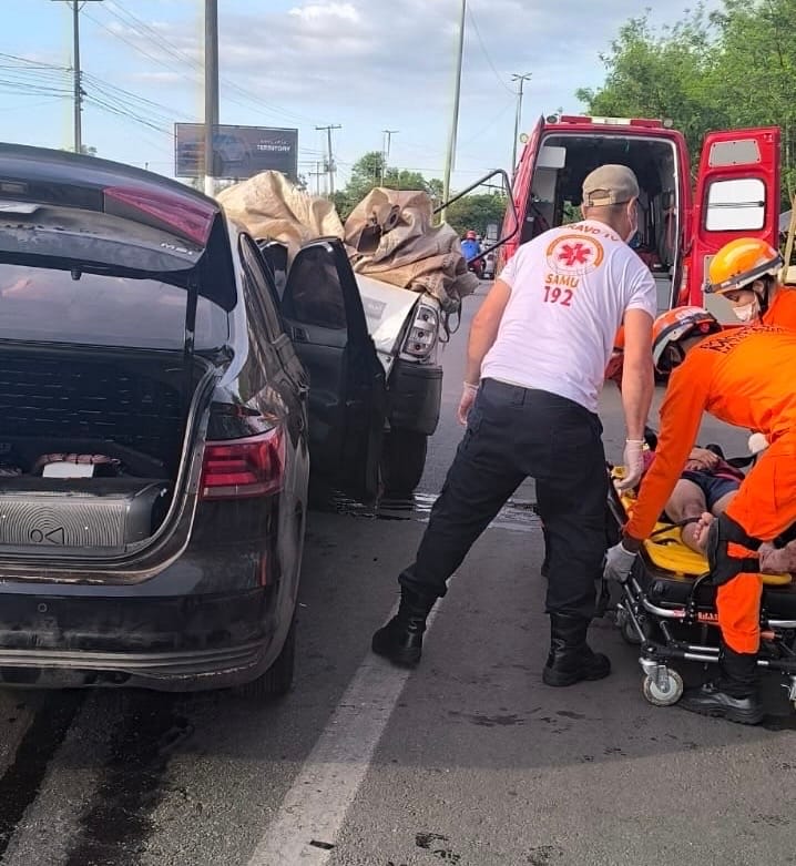 ATENÇÃO, MOTORISTAS: TRÂNSITO LENTO NA SÉRGIO MOTA, GRAVE ACIDENTE