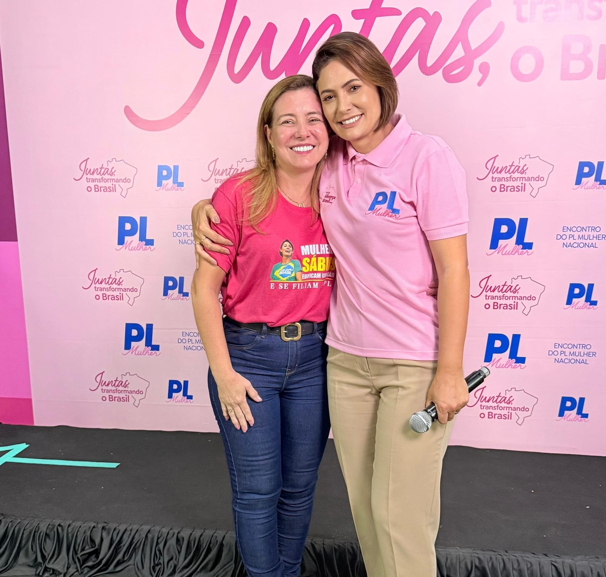 Michelle Bolsonaro e lideranças do PL reforçam apoio à prefeita Flávia Moretti em meio a ataques políticos