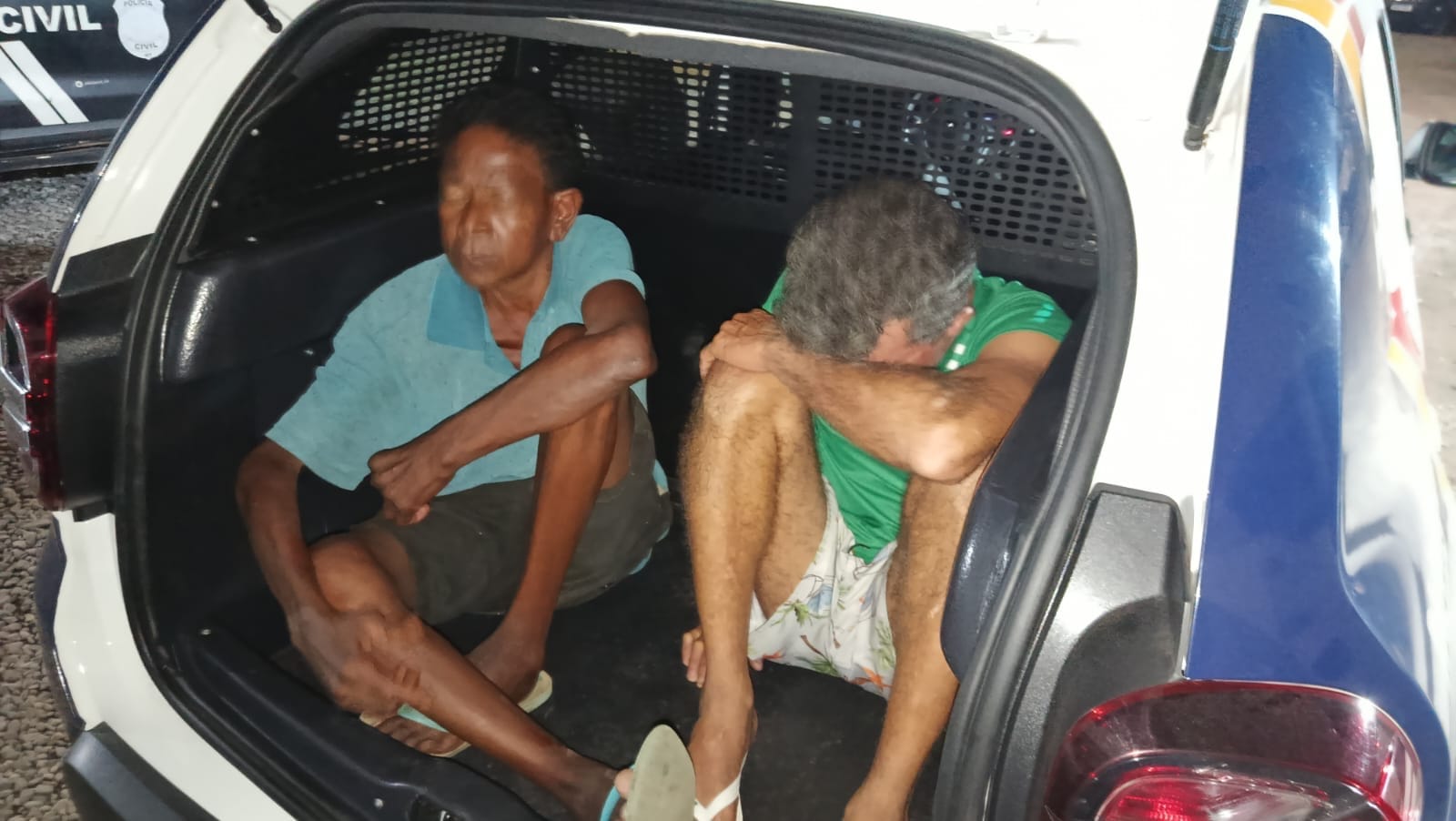 Dois homens são detidos suspeitos de tráfico no bairro Praieiro, em Cuiabá