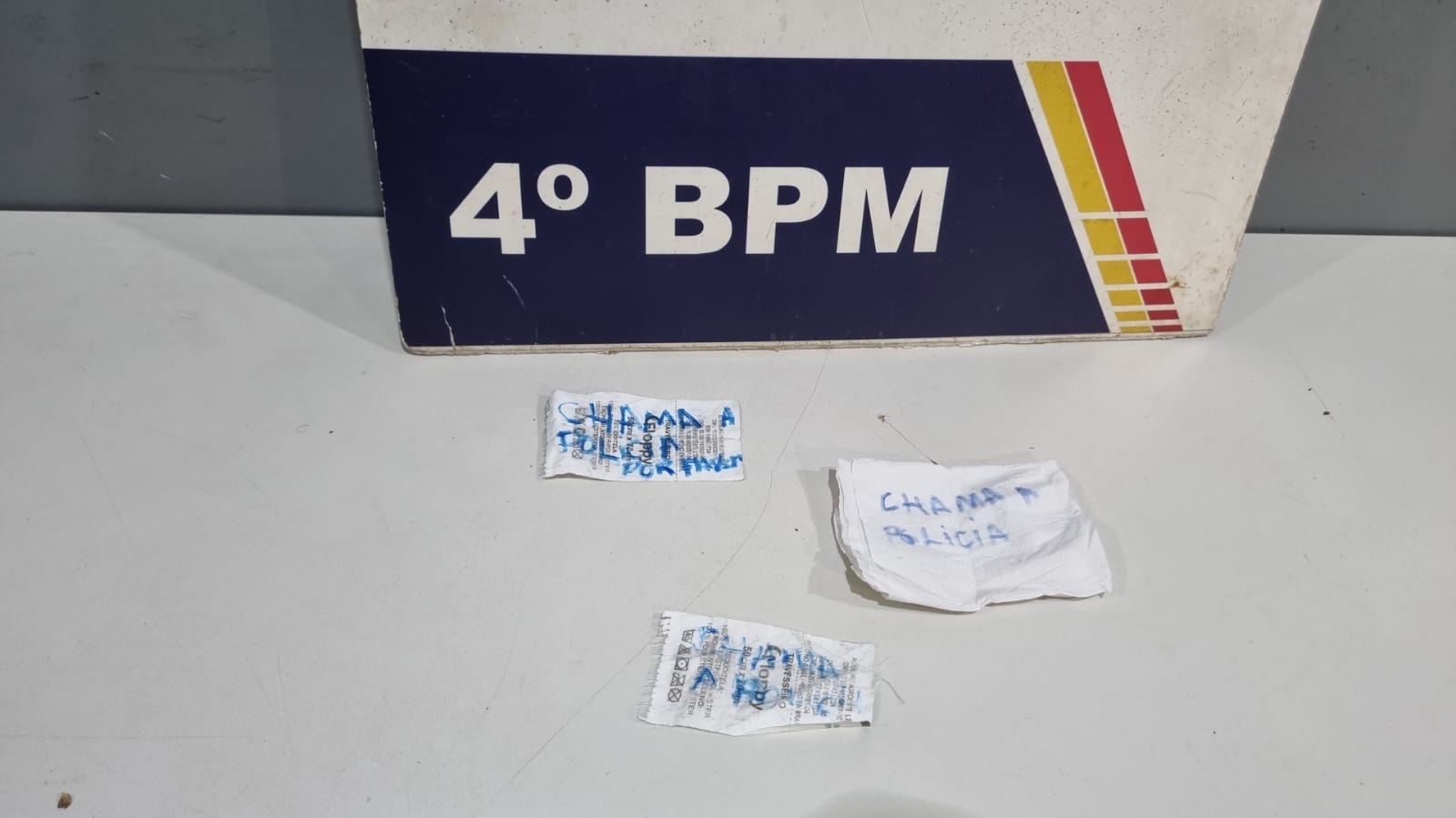 HORROR EM KITNET: MULHER JOGA BILHETE POR CIMA DO MURO E É RESGATADA APÓS TRÊS DIAS DE TORTURA