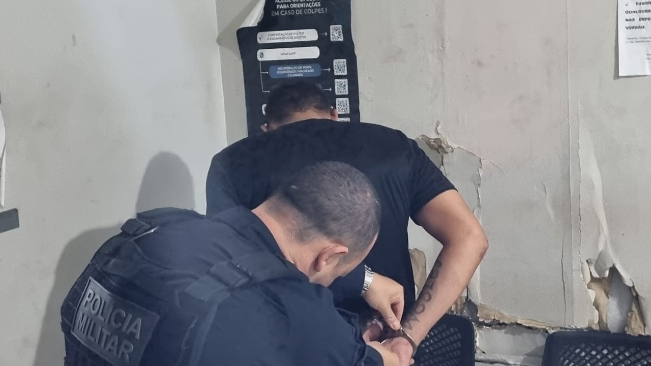 Foragido com três mandados de prisão é capturado após perseguição policial no Jardim Industriário, em Cuiabá