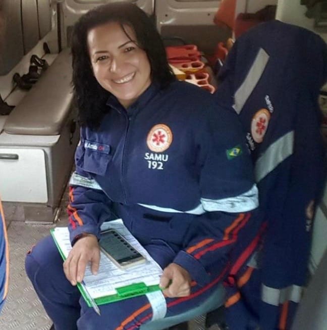 Colegas da saúde prestam emocionante homenagem à técnica de enfermagem Evanil Lourença de Arruda