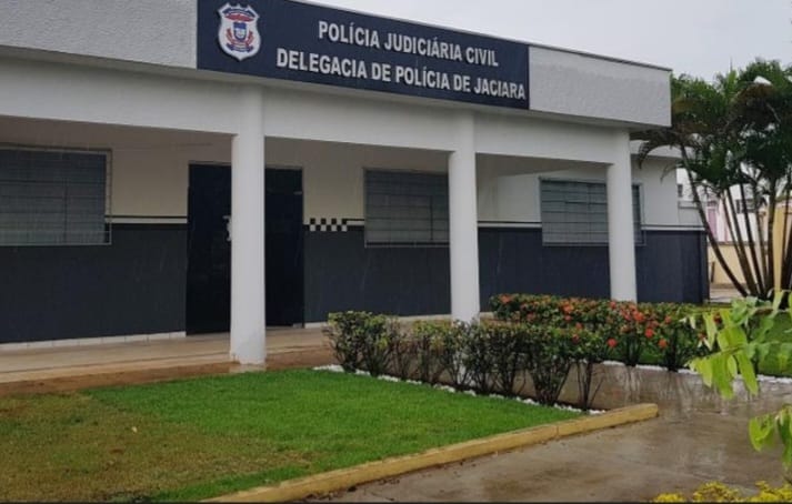 Jovem é detido após confusão familiar e perturbação do sossego em residência