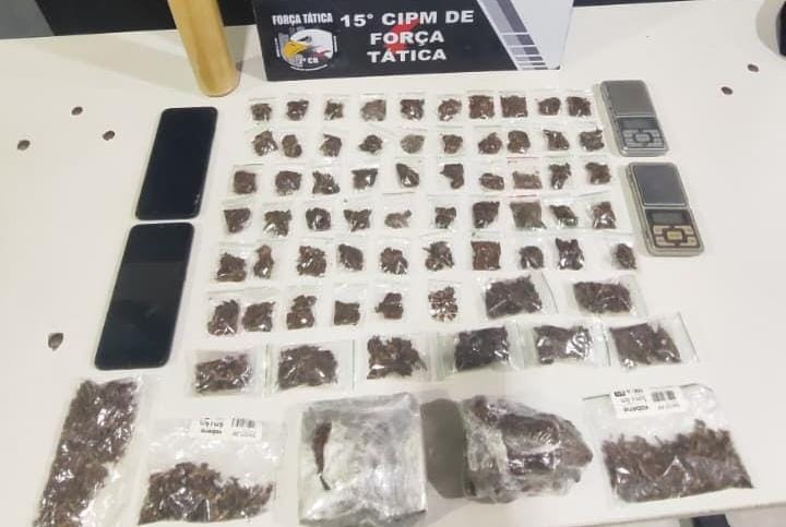 Força Tática flagra ponto de tráfico e apreende drogas no bairro Manga, em Várzea Grande