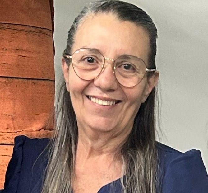 PROFESSORA EVA SE APOSENTA APÓS MAIS DE TRÊS DÉCADAS E DEIXA MARCA HISTÓRICA NA EDUCAÇÃO DE VÁRZEA GRANDE