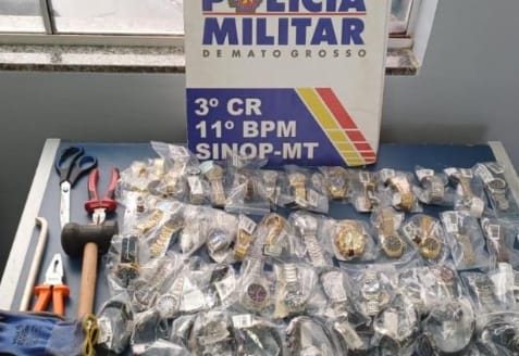 Suspeito de furto é preso com dezenas de joias em shopping