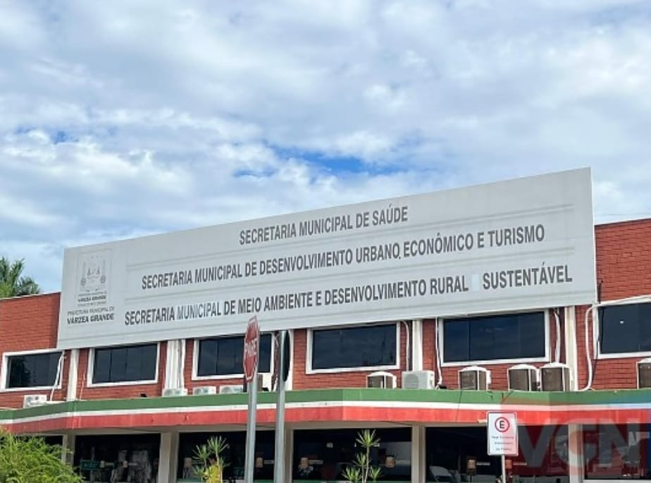 SALÁRIO ATRASADO REVOLTA SERVIDORES EM VG E SECRETARIA ESCONDE NÚMEROS