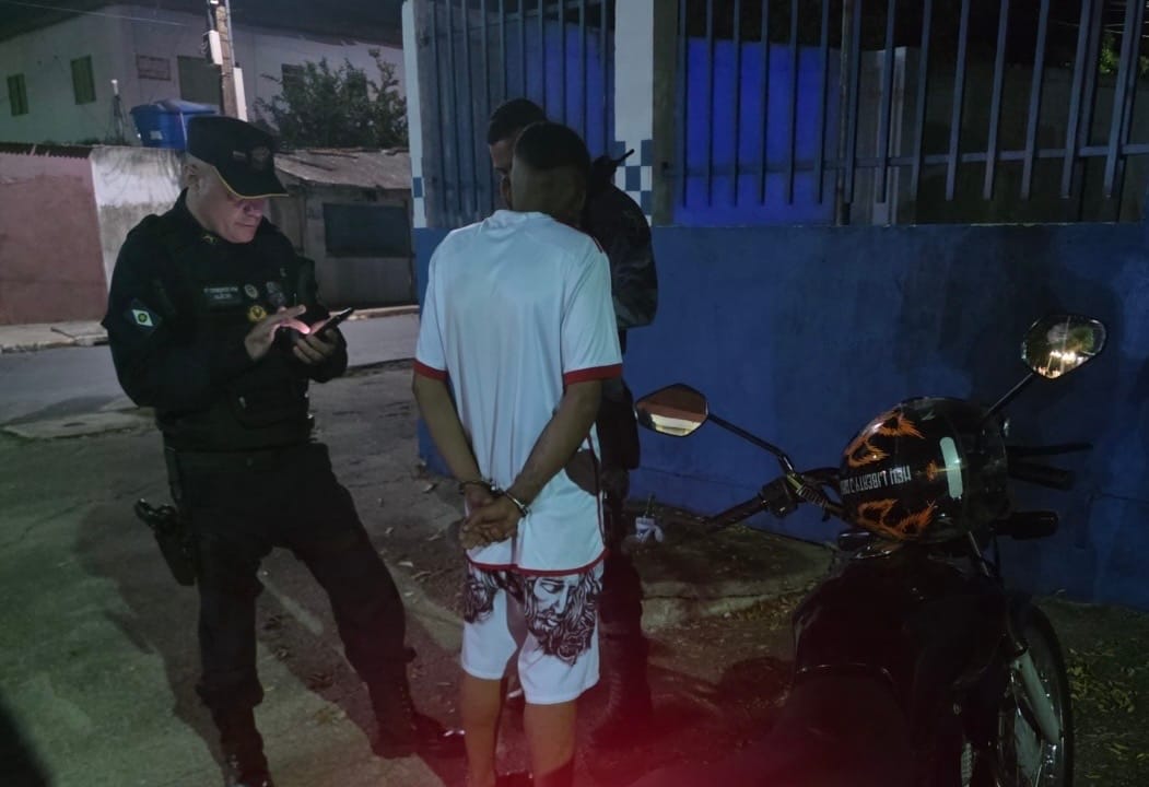 SUSPEITO É DETIDO POR TRÁFICO DE DROGAS NO JARDIM VITÓRIA EM CUIABÁ