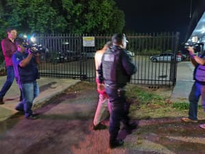 Homem é preso após agredir esposa com chave de fenda em Várzea Grande