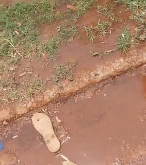 Moradores denunciam desperdício de água e falta de abastecimento em Várzea Grande