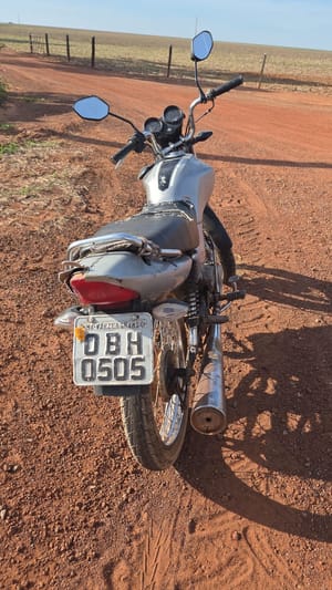 Motorista embriagado tenta fugir, cai e é preso em Nobres