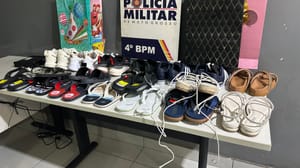 Jovem é presa após furtar mais de 30 pares de calçados em shopping de Várzea Grande