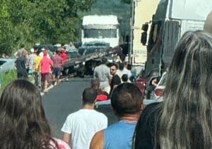 Retirada de veículo interdita MT-010 após saída de pista