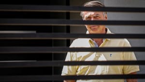 BOLSONARO VAI PRA CASA: Moraes autoriza prisão domiciliar após internação por pneumonia