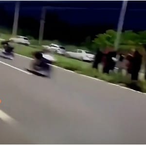 VIRARAM DONOS DA PISTA! MOTOCICLISTAS TOCAM O TERROR COM RACHAS NA MT-251