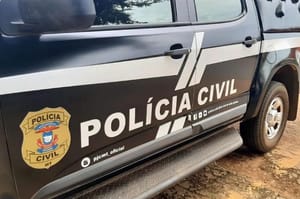 Homem agride companheira e foge após confusão