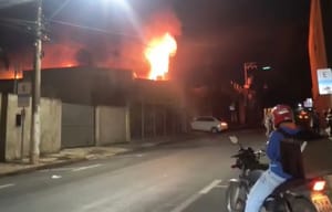 INCÊNDIO ATINGE GERONIMO WEST MUSIC EM CUIABÁ DURANTE A MADRUGADA